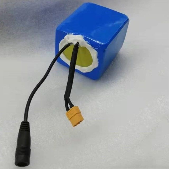 12 ولت 10ah باتری لیتیوم بسته 18650 3سلولی در سری با XT60 پلاگین تخلیه
