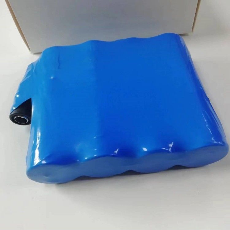 4 سلول 21700 7.4 ولت باتری بسته 10000mah 2pcs در سری 2 در موازی با Dc5.5x2.1mm فلک زنانه