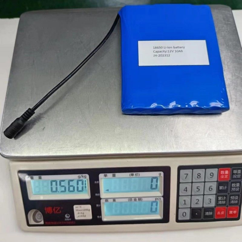 باتری لاغری 18650 6S2P 22.2V 5Ah با DC 5.5x2.1mm کنتاکتور BMS در بالا
