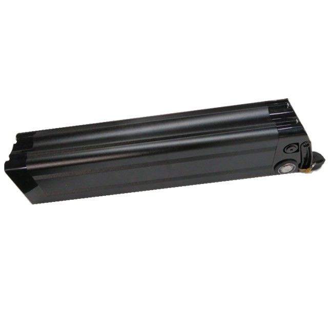 بسته باتری ماهی نقره ای 48V 15Ah برای Ebike با پورت شارژ 3P Cannon Head