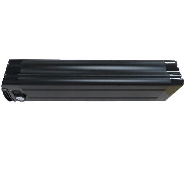 بسته باتری ماهی نقره ای 48V 15Ah برای Ebike با پورت شارژ 3P Cannon Head