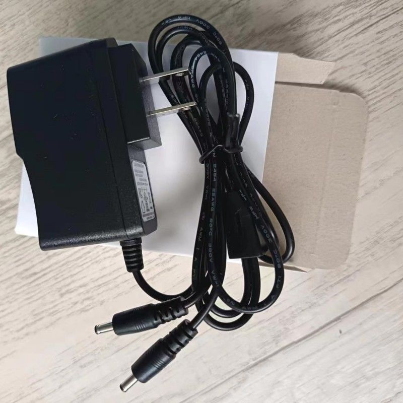 شارژر استاندارد ایالات متحده 8.4V 1.2A با دو سر DC برای باتری دستکش گرم