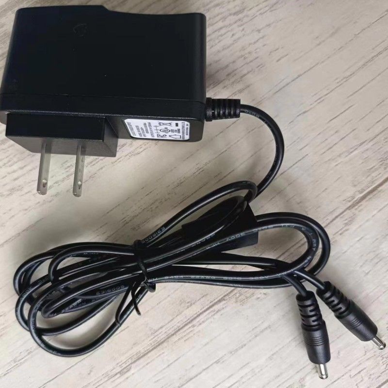 شارژر استاندارد ایالات متحده 8.4V 1.2A با دو سر DC برای باتری دستکش گرم